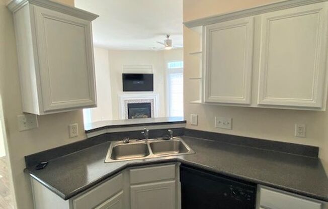 End Unit Townhome!  Over 1500 Sq Ft!  Harrisburg Rd!