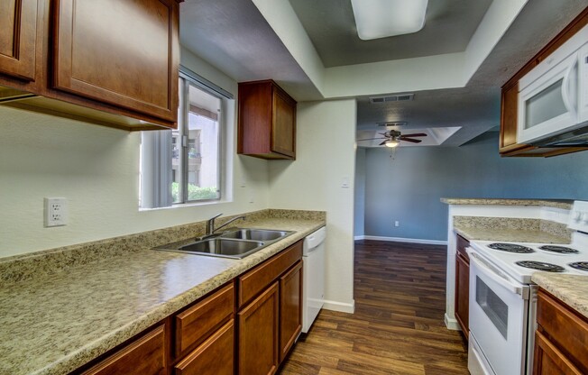 1 bed, 1 bath, 704 sqft, $1,500, Unit 105