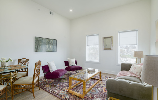 2 beds, 1 bath, 865 sqft, $1,899, Unit Unit 406