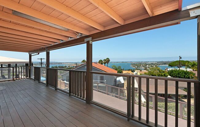 Stunning Newly Renovated 3BD/2.5BA Luxury Home with Bay & Ocean Views – 92117
