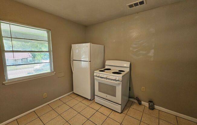 2bed 1 bath near VA Hospital