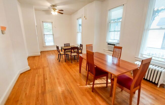 Charming and Sunlight 3BD, 1 BA in the Quaint DC Suburb of Mount Rainer, MD!!!
