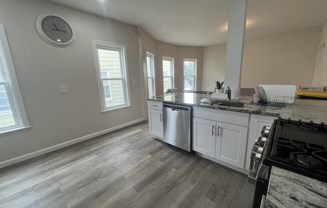 19 OAKLAND AVE