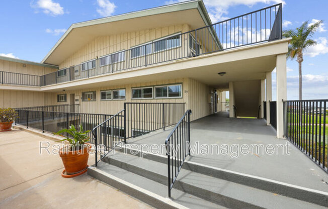 620 W SOLANA CIR