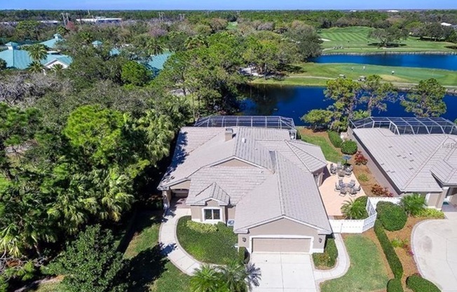 AVAILABLE May 1- 0CT 31ST .FURNISHED/SEASONAL.  3/2 POOL HOME IN ROSEDALE!