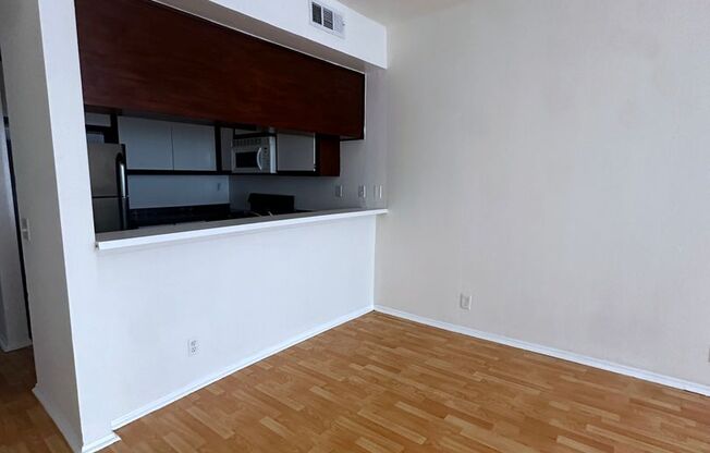 1 bed, 1 bath, 700 sqft, $1,995, Unit 304