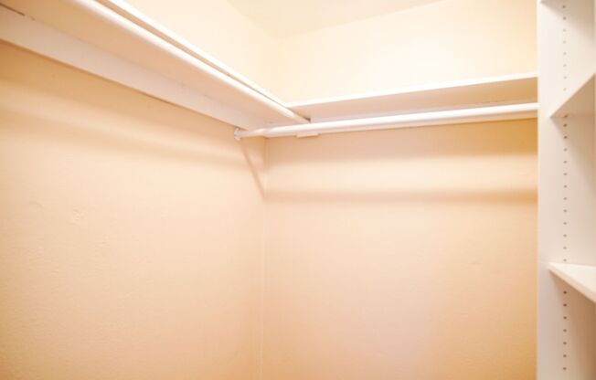 Studio, 1 bath, $1,025, Unit 63