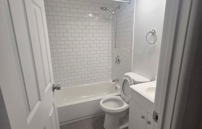 Studio, 1 bath, $1,250, Unit 177