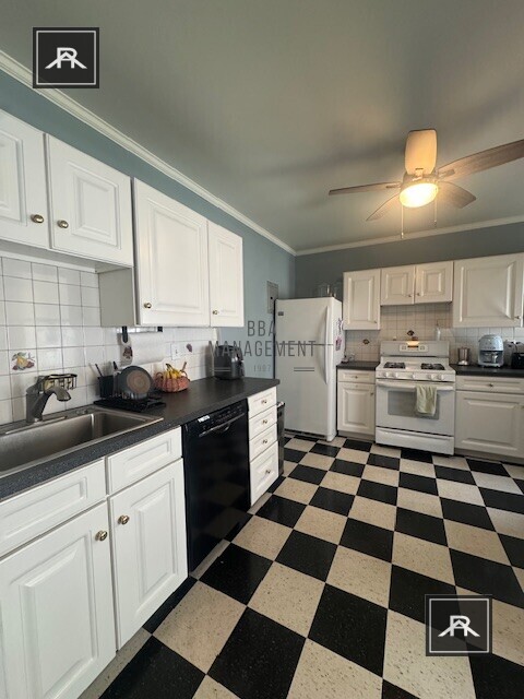 32 CHISWICK RD