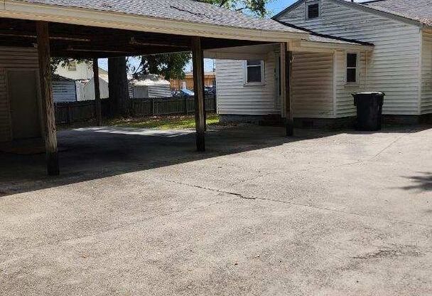 South Augusta House for Rent! 2bed 1 Bath With Multi-Car Carport and Storage Shed!