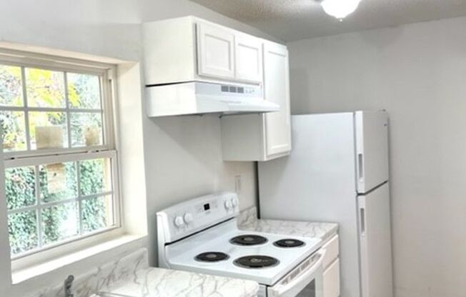 1 bed, 1 bath, $750