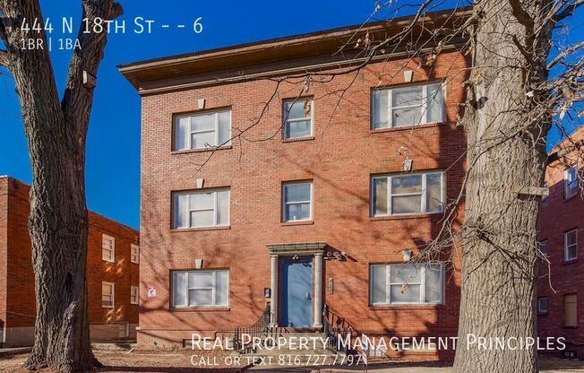 444 N 18 ST