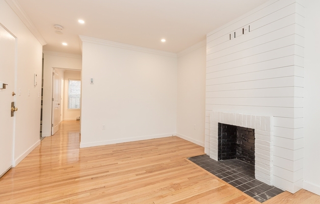 99 W. Springfield Street