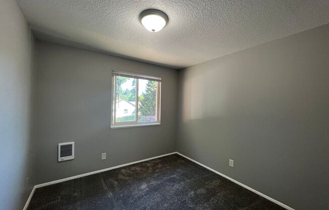 1 bed, 1 bath, 700 sqft, $1,200, Unit 205