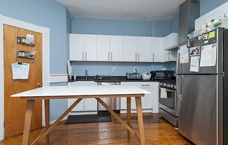 4 beds, 1 bath, $4,700, Unit 2