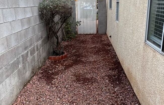 3 beds, 2 baths, $2,350