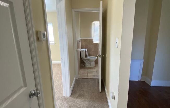 2 beds, 1 bath, $1,150, Unit 2548A