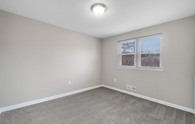 2 beds, 1 bath, $1,599