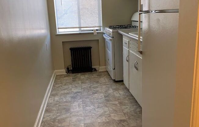 1 bed, 1 bath, $1,200, Unit 23