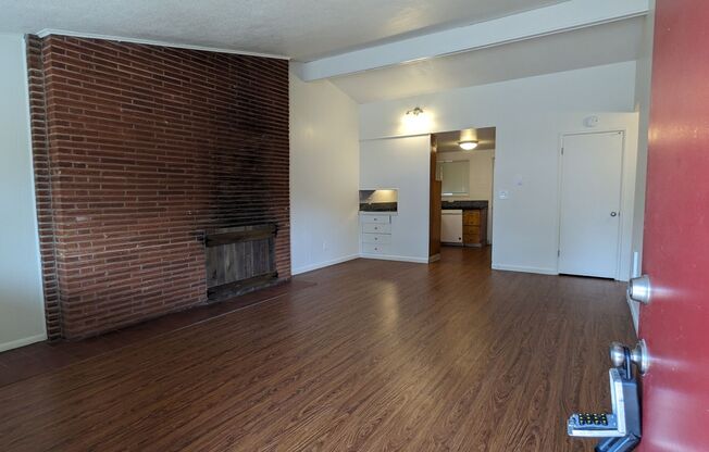 2 beds, 1 bath, 800 sqft, $1,413, Unit 3485-11