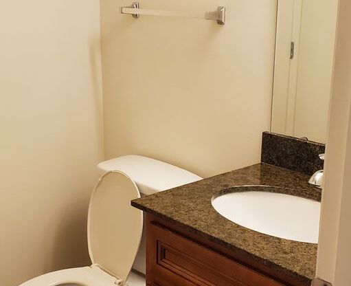 2 beds, 1.5 baths, 1,020 sqft, $1,395, Unit 09847