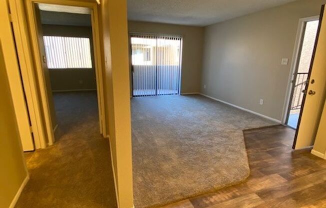 1 bed, 1 bath, 670 sqft, $1,295, Unit 244