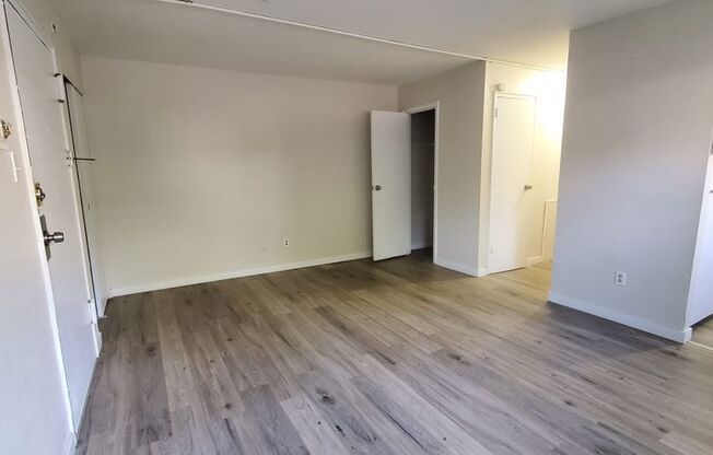 1 bed, 1 bath, $950, Unit A4