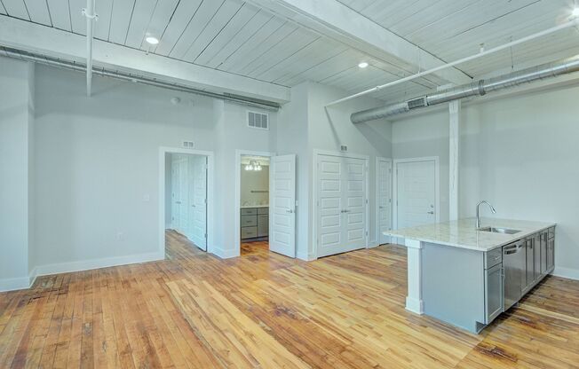 2 beds, 2 baths, 1,064 sqft, $1,850, Unit 211