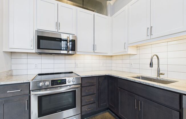 2 beds, 2 baths, 900 sqft, $1,500, Unit 120