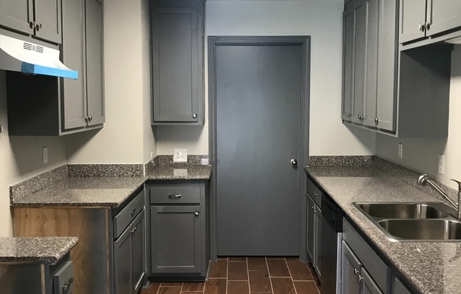 3 beds, 2 baths, $1,700