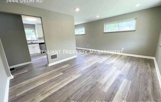 5444 DELHI RD