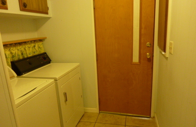 2 beds, 2 baths, $2,200