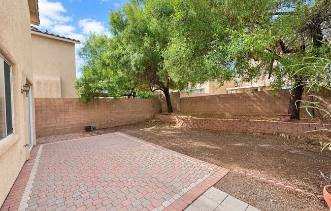 3 beds, 2.5 baths, $2,055
