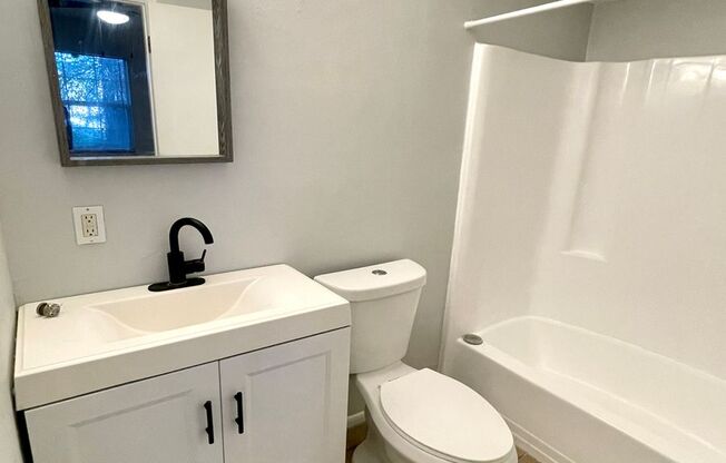 Studio, 1 bath, 350 sqft, $1,175