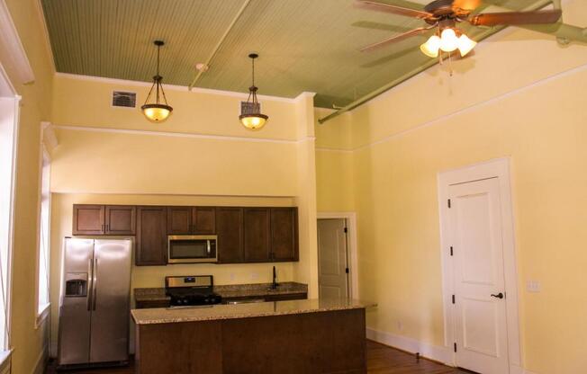 1 bed, 1 bath, 794 sqft, $1,500