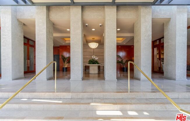 2 beds, 2 baths, 1,172 sqft, $4,550, Unit 1105