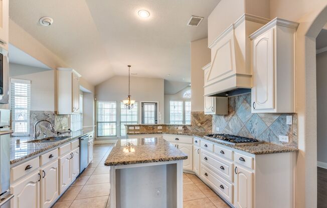 Now Available | 4 bd, 3 ba in Mira Lagos - Grand Prairie