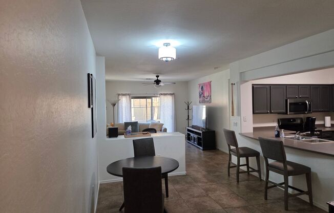 Furnished 2-Bedroom in Scottsdale!