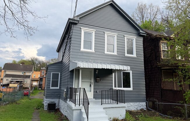 1115 FAIRDALE ST