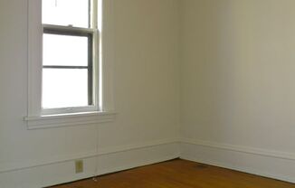 1 bed, 1 bath, 420 sqft, $925, Unit 10 - 211