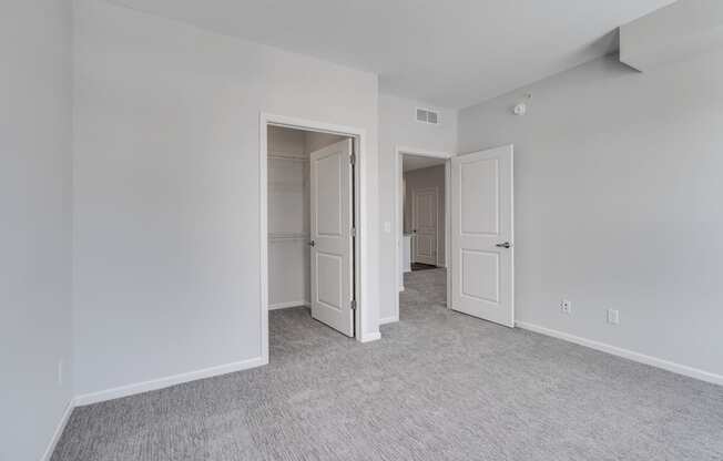 Seasons Floor Plan - Bedroom With Walk-In Closet