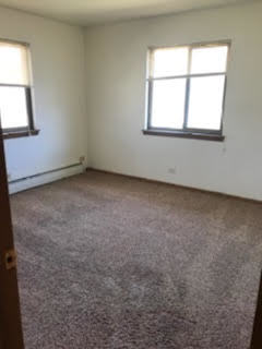 2 beds, 1 bath, $1,200, Unit C6