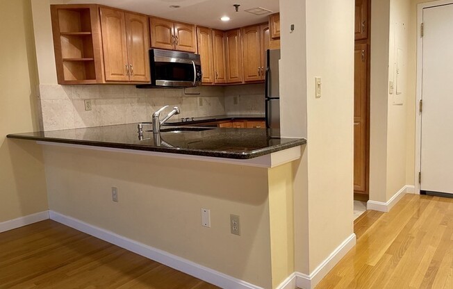 1 bed, 1 bath, 720 sqft, $3,400, Unit 405