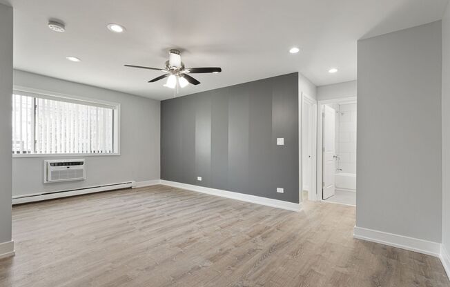 2 beds, 1 bath, 567 sqft, $2,200, Unit 212