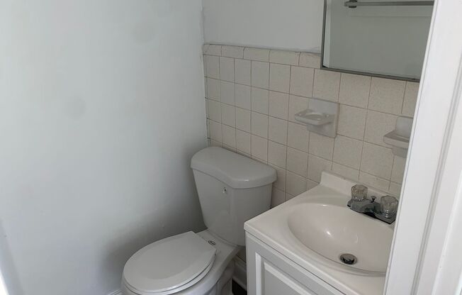 2 beds, 1.5 baths, 800 sqft, $1,290, Unit 4520-09