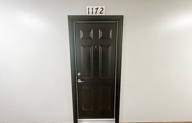 1 bed, 1 bath, 610 sqft, $1,100, Unit 72