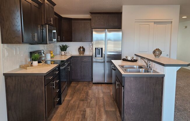 $2,295 - 3 Bed / 2 Bath Beautiful Open Layout Home in Cheney - $500 Off First Month Rent -