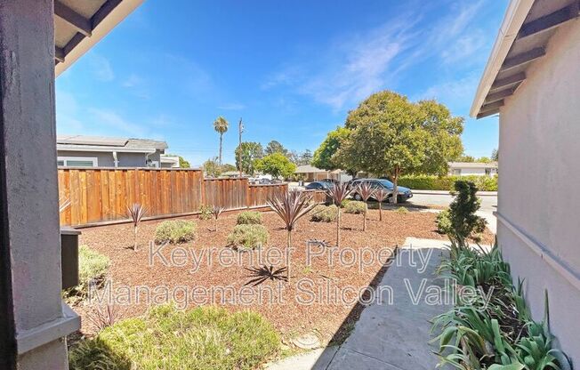 3115 CALZAR DR