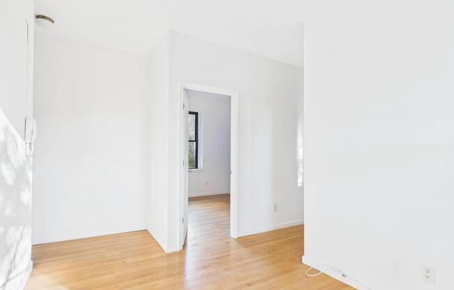 21 37 33 ST