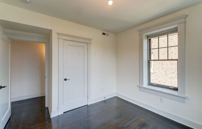 3 beds, 2 baths, 736 sqft, $2,995, Unit 41